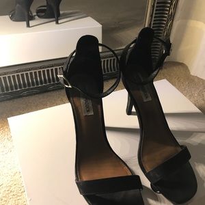 Steve Madden Black suede heels
